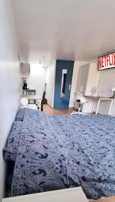 Studio En Rez De Jardin Avec Terrasse Privee - Le Petit Chateau Avesnois - Tv - Wifi - Logement Complet Avesnes-sur-Helpe Kültér fotó